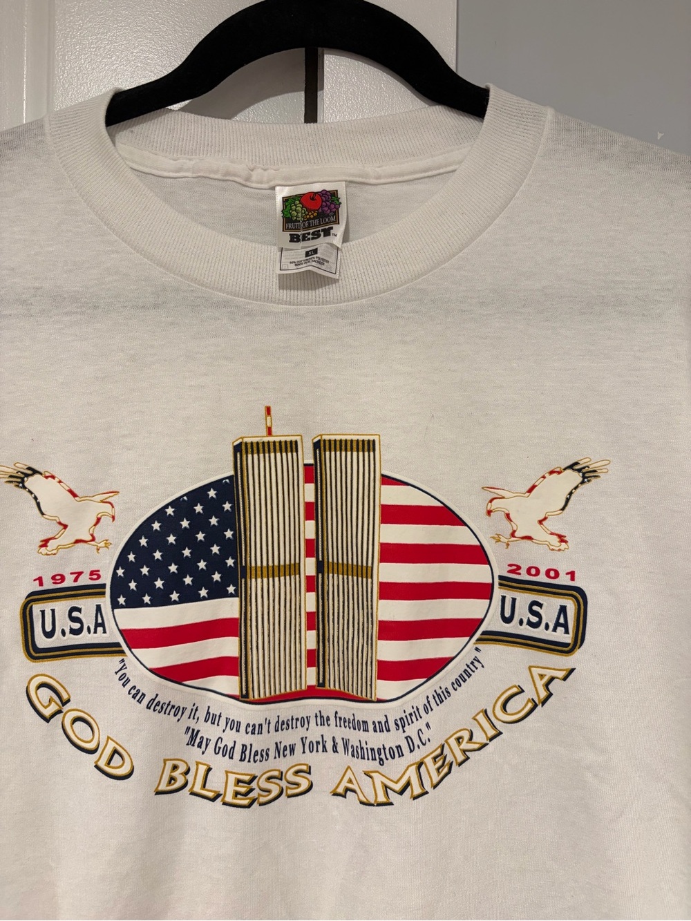 Fruit of the Loom 9/11 White Patriotic "God Bless America" Graphic Tee
